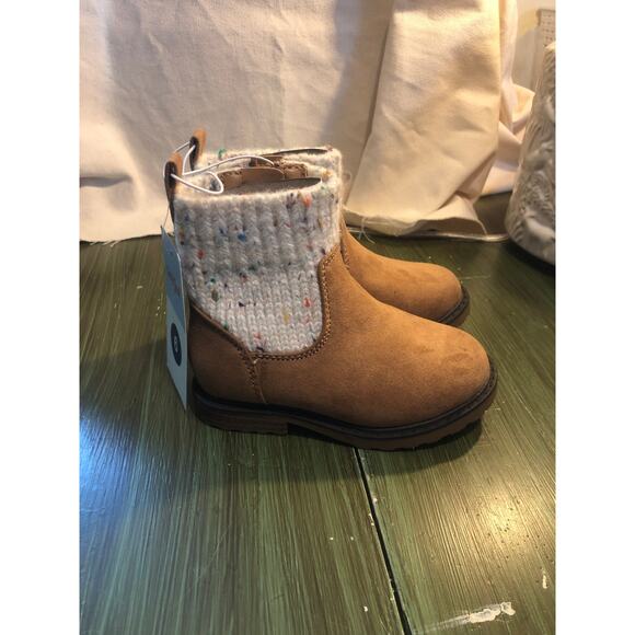 Cat & Jack NWT Toddler Girl Emmaline Cognac Zipper Booties Size 6 - Picture 4 of 6